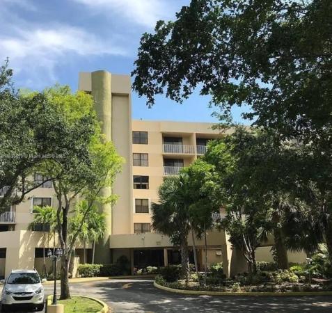 Hillcrest, 901 Hillcrest Dr #405, Hollywood, Florida 33021, image 1