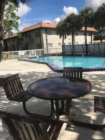 Lake Placid, 13920 Lake Placid Ct #B15, Miami Lakes, Florida 33014, image 1