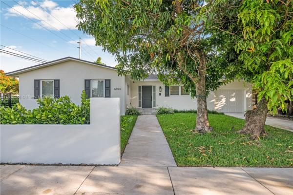 6700 SW 49th Ter, Unincorporated Dade County, Florida 33155, image 1