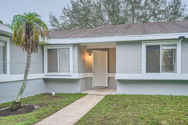 Counterpoint Estates, 10897 Grandview Ct, Royal Palm Beach, Florida 33411, image 3