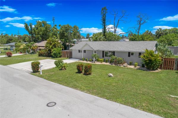 11450 Heidi Lee Ln, Fort Myers, Florida 33098, image 1