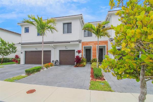 The Landings, 10844 SW 232nd Ter, Princeton, Florida 33032, image 3