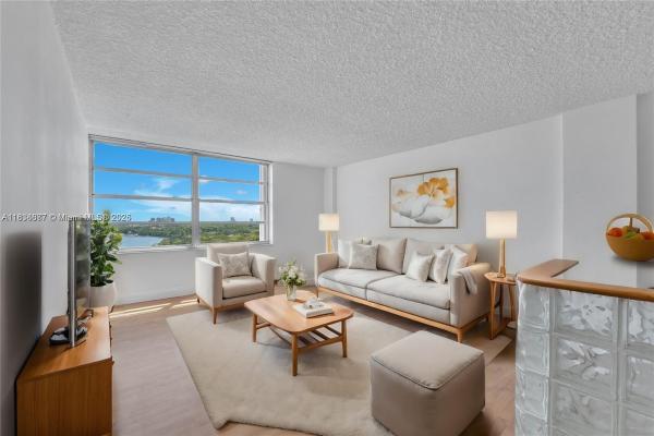 Brickell Biscayne, 150 SE 25th Rd #15J, Miami, Florida 33129, image 1