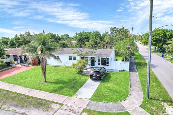 Fleeman Heights, 1050 NE 156th St #1050, North Miami Beach, Florida 33162, image 1