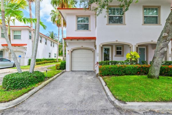 Vizcaya Townhomes At Palm-Aire, 4088 W Palm Aire Dr #21, Pompano Beach, Florida 33069, image 1