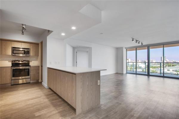 Flamingo South Beach, 1500 Bay Rd #C-2908, Miami Beach, Florida 33139, image 1