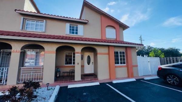 West Palm Gardens Villas, 2385 W 69th St #2385-B, Hialeah, Florida 33016, image 1
