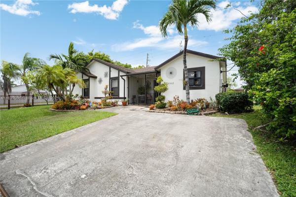 Oak Park, Goulds, Florida 33177, image 2