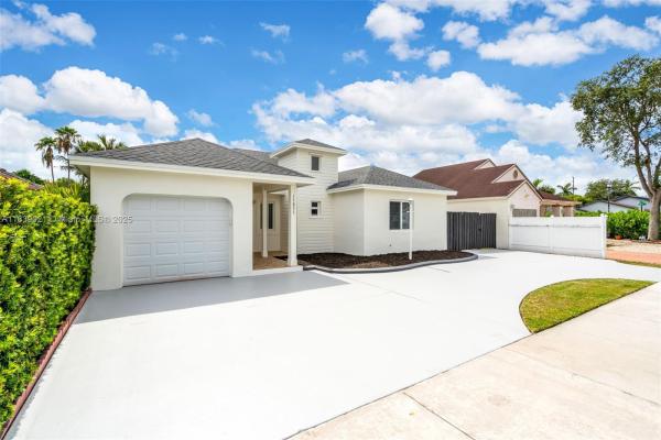 American Homes, 15835 SW 144th Ct, Richmond West, Florida 33177, image 3