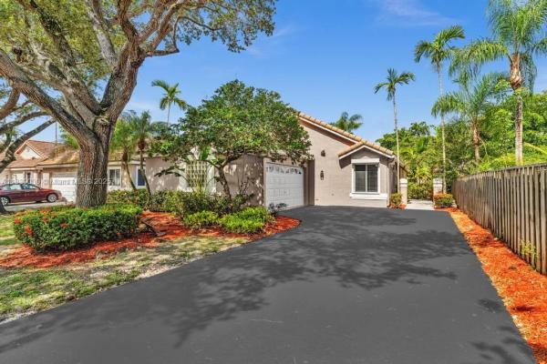 Sunset Cove At Jacaranda, 269 NW 101st Ave, Plantation, Florida 33324, image 2