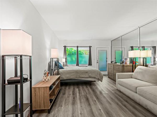 Penn Eleven, 1060 Pennsylvania Ave 4, Miami Beach, Florida 33139, image 1