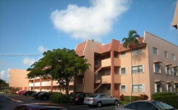 Oriole Golf & Tennis Club 1, 7817 Golf Cir Dr #110, Margate, Florida 33063, image 1