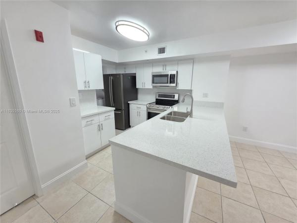 Royal Grand, 2620 S University Dr #111, Davie, Florida 33328, image 1