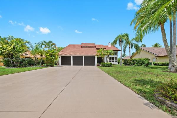 The Estates At Woodmont, 7545 Banyan Way, Tamarac, Florida 33321, image 1