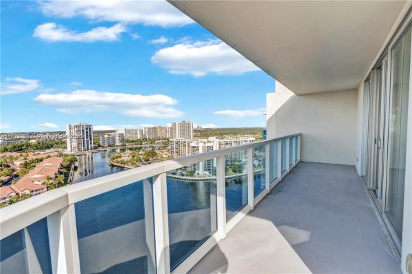 Hollywood, Florida 33019, image 1