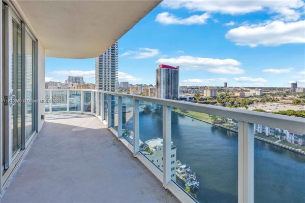 Hallandale Beach, Florida 33019, image 3