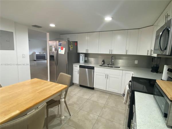 Hallandale Gardens, 1301 NE 7th St #101, Hallandale Beach, Florida 33009, image 1