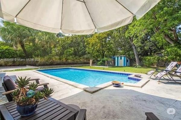 Brian Manors, 827 NE 140th St, North Miami, Florida 33161, image 1