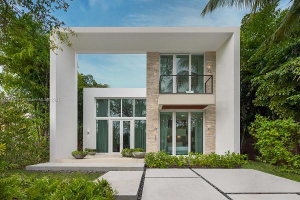 Surprise Lake, 335 W 46th St, Miami Beach, Florida 33140, image 1