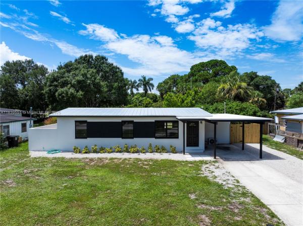 Maravilla Estates, 1003 Hispana Ave, Fort Pierce, Florida 34982, image 1