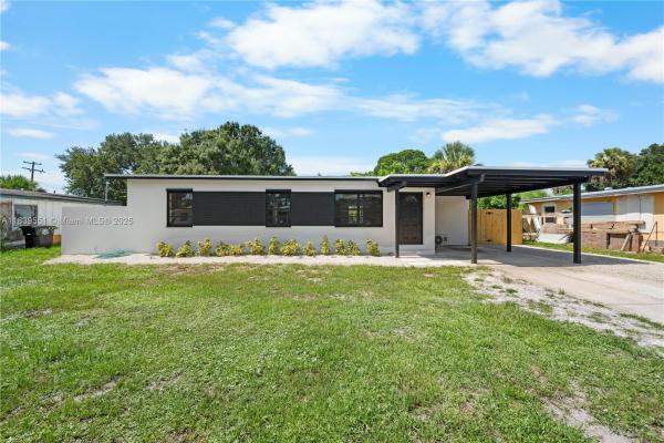 Maravilla Estates, 1003 Hispana Ave, Fort Pierce, Florida 34982, image 2
