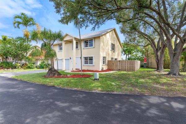 Country Lake Park, 7767 NW 187th Ter, Hialeah, Florida 33015, image 3