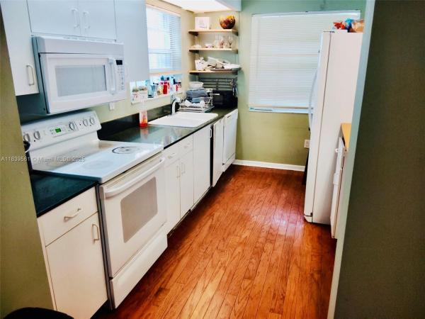 Centergate, 2009 SE 27th Dr #101-5B, Homestead, Florida 33035, image 2