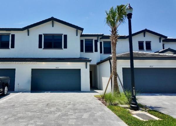 4925 Peacock Way, Dania Beach, Florida 33312, image 1