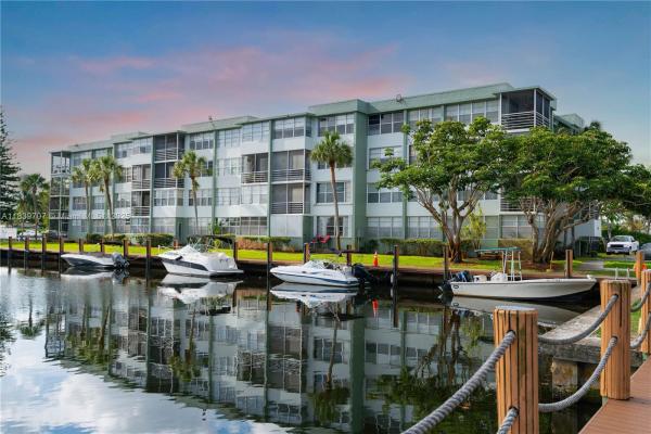 Watergate, 2781 Taft St #409, Hollywood, Florida 33020, image 1