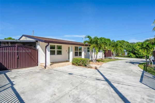 Fairfax Brolliar, 3501 Fairfax Dr, Fort Lauderdale, Florida 33312, image 2