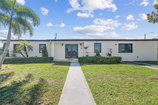Westwood Lakes Residential, 11420 SW 44th St, Westwood Lakes, Florida 33165, image 2
