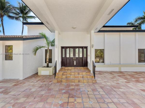Reardon Acres, 7398 SW 176th St, Palmetto Bay, Florida 33157, image 1