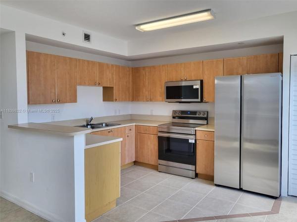 Vedado Apartments, 119 SW 6th Ave #606, Miami, Florida 33130, image 1