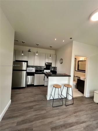 Dorann, 1244 Pennsylvania Ave 305, Miami Beach, Florida 33139, image 1