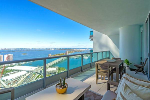900 Biscayne Bay, 900 Biscayne Blvd 5208, Miami, Florida 33132, image 1