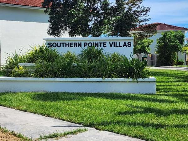 Southern Pointe Villas, 175 SW 6th Ln, Florida City, Florida 33034, image 2