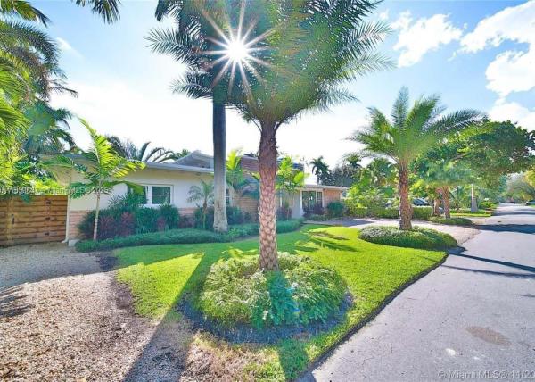 Washington Place, 920 NE 72nd St, Miami, Florida 33138, image 2