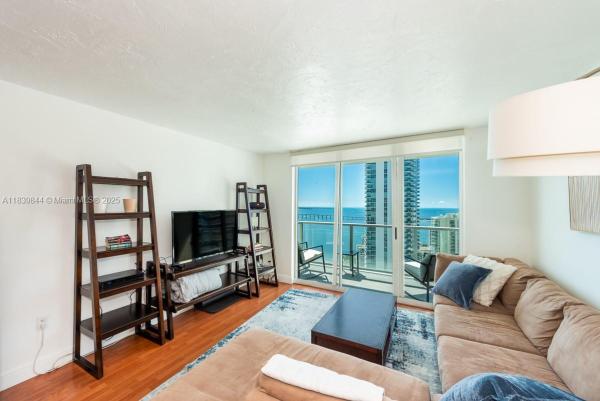 The Mark On Brickell, 1155 Brickell Bay Dr 3403, Miami, Florida 33131, image 1