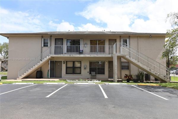 15318 SW 72 St 15-23, Unincorporated Dade County, Florida 33193, image 1