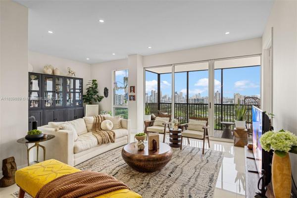 Coronado Tower 3, 20379 W Country Club Dr #PH-38, Aventura, Florida 33180, image 1