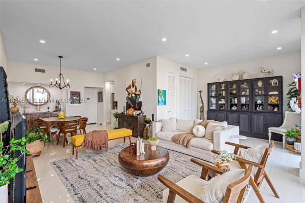 Coronado Tower 3, 20379 W Country Club Dr #PH-38, Aventura, Florida 33180, image 2