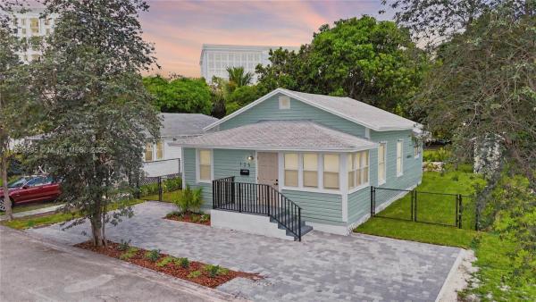 Mac Farlane Homestead, 125 Frow Ave #1, Coral Gables, Florida 33133, image 1