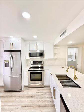 Whitehall 2 Of Pine Island Ridge, 1705 Whitehall Dr #106, Davie, Florida 33324, image 2