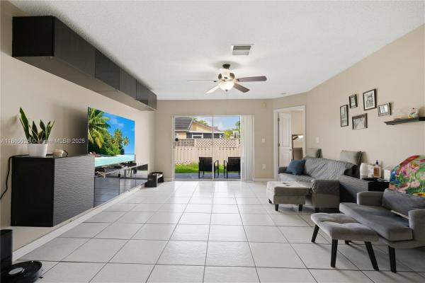 14606 SW 122nd Pl #14606, Unincorporated Dade County, Florida 33186, image 1