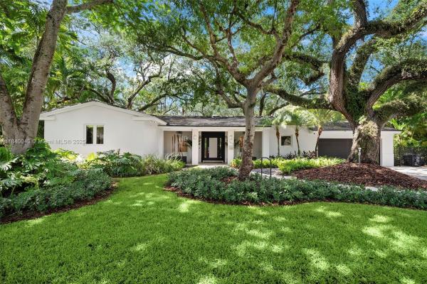 Sunrise Point, 160 W Sunrise Ave, Coral Gables, Florida 33133, image 1