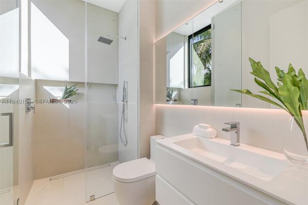 3860 Little Ave, Miami, Florida 33133, image 1