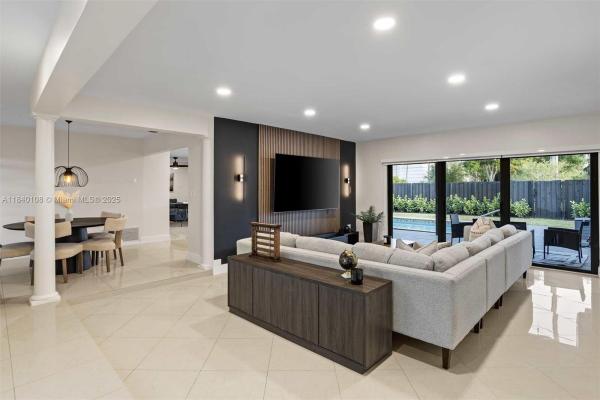 Sunrise Golf Village, 8160 NW 20th Ct #116, Sunrise, Florida 33322, image 1