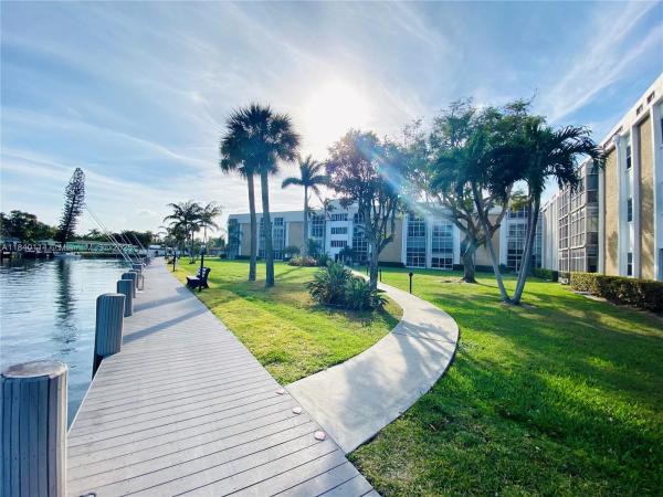 Chase At River Shores, 2990 NE 16th Ave #204, Oakland Park, Florida 33334, image 1