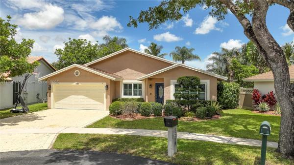 Parkwood Isle, 1710 SW 100th Ter, Davie, Florida 33324, image 2