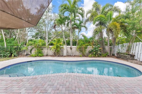 Banyan Oakridge, 4945 SW 34th Ter, Hollywood, Florida 33312, image 1